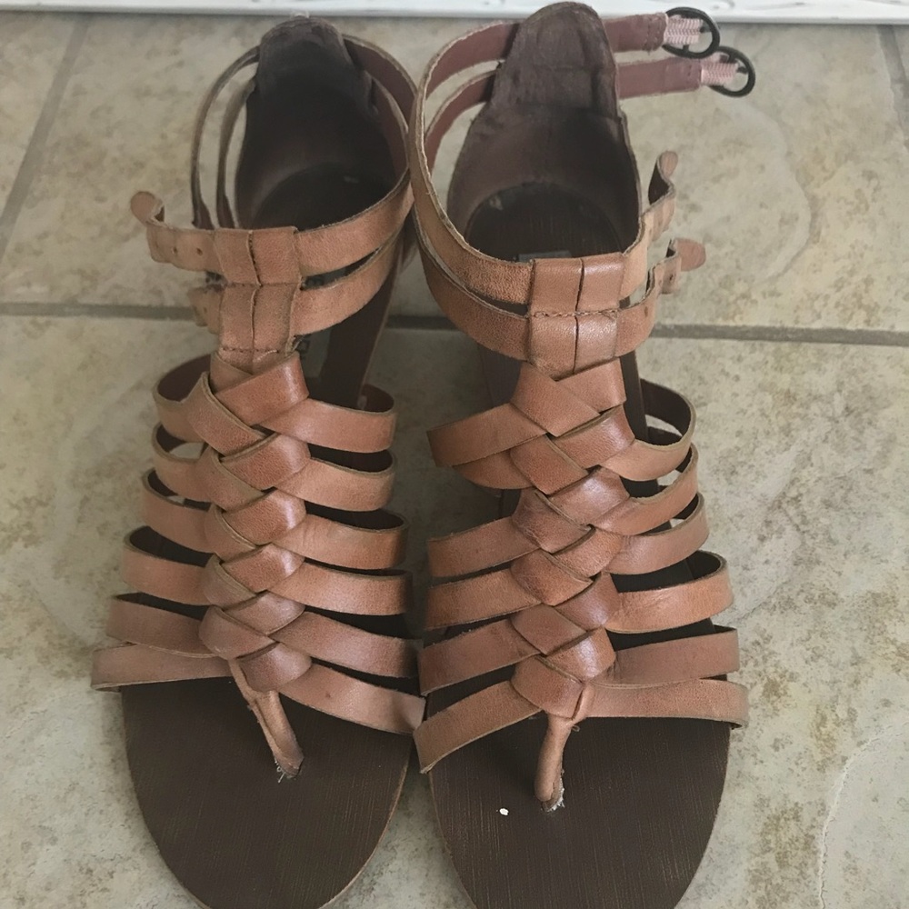 Gladiator sandal